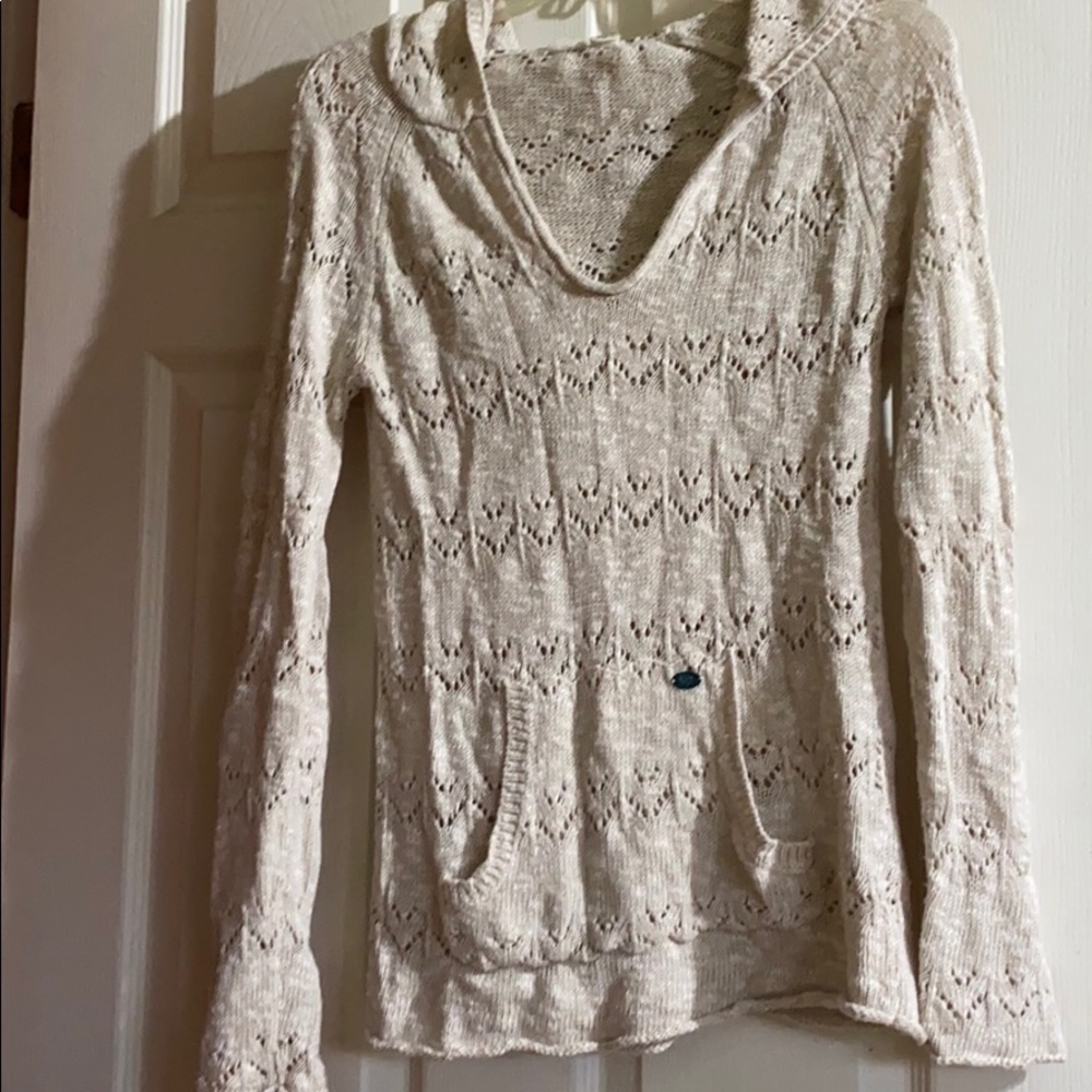 Light weight hooded sweater